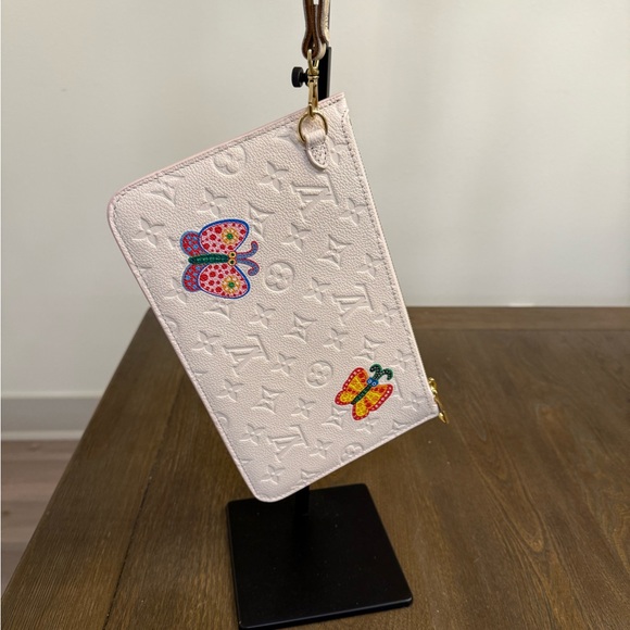 🌟 Authentic Louis Vuitton x Yayoi Kusama Limited Edition Wristlet 🌟 - Picture 4 of 10